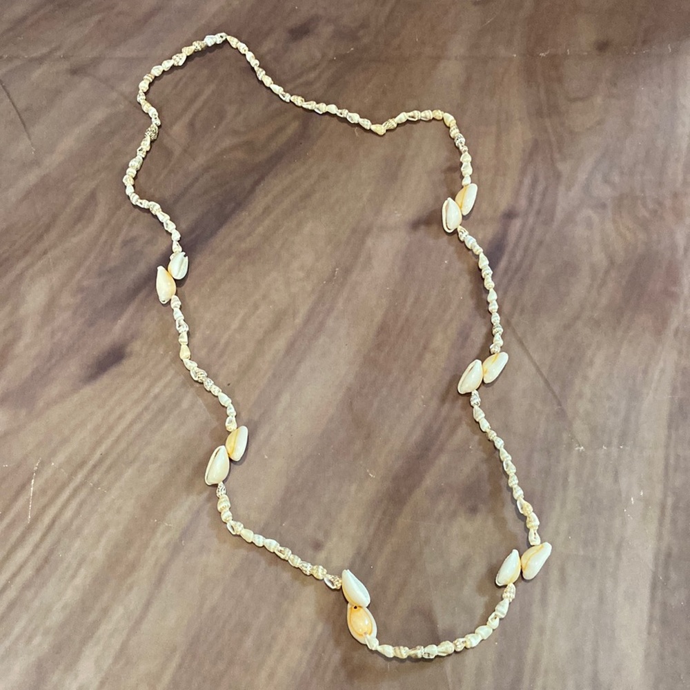 Shell Necklace 16"